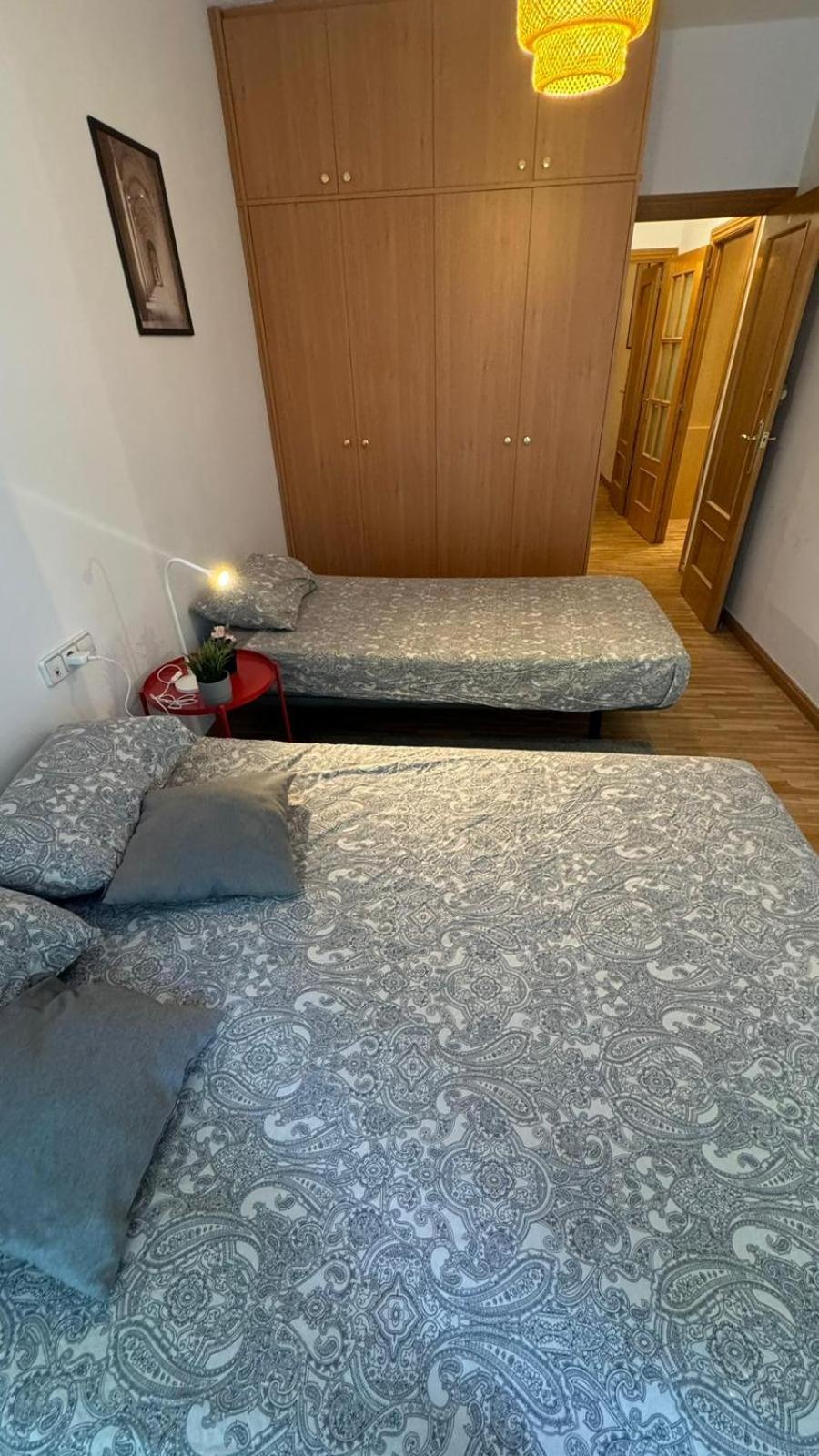Bruc 3 Hostel Barcelona Bagian luar foto